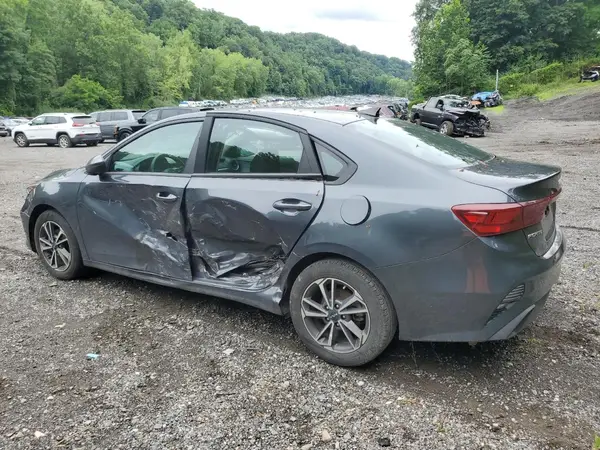 3KPF24AD5PE558490 2023 KIA FORTE - Image 2