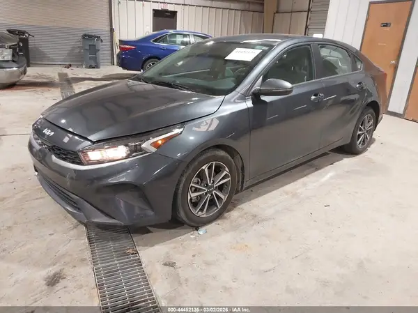 3KPF24AD5PE563687 2023 KIA FORTE - Image 2