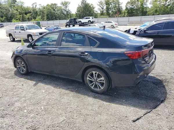 3KPF24AD5PE564600 2023 KIA FORTE - Image 2