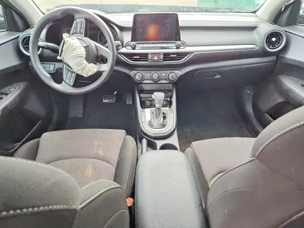 3KPF24AD5PE571613 2023 KIA FORTE - Image 8