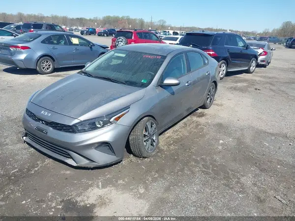3KPF24AD5PE571806 2023 KIA FORTE - Image 2