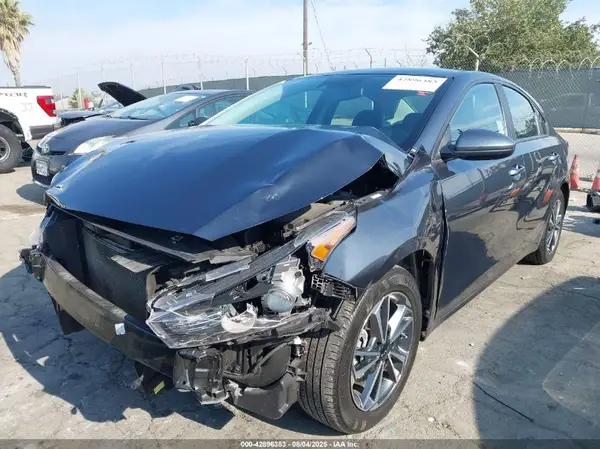 3KPF24AD5PE572728 2023 KIA FORTE - Image 2