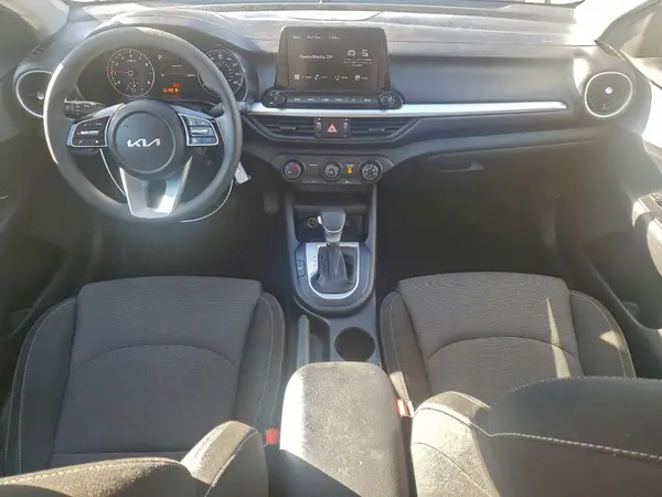3KPF24AD5PE574463 2023 KIA FORTE - Image 8