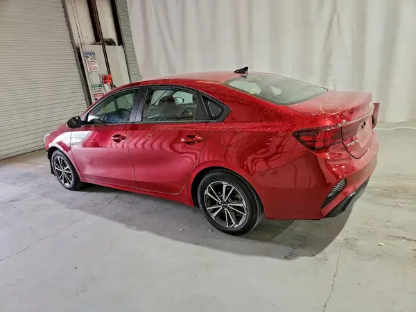 3KPF24AD5PE574561 2023 KIA FORTE - Image 2