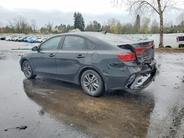 3KPF24AD5PE575242 2023 KIA FORTE - Image 2