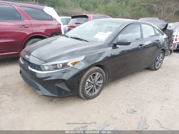 3KPF24AD5PE578903 2023 KIA FORTE - Image 2