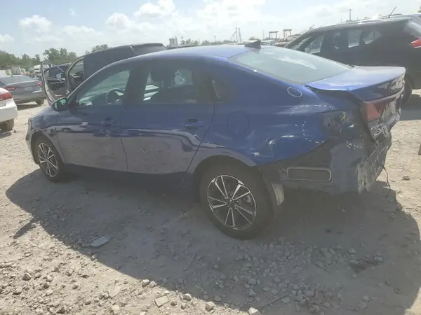 3KPF24AD5PE580490 2023 KIA FORTE - Image 2