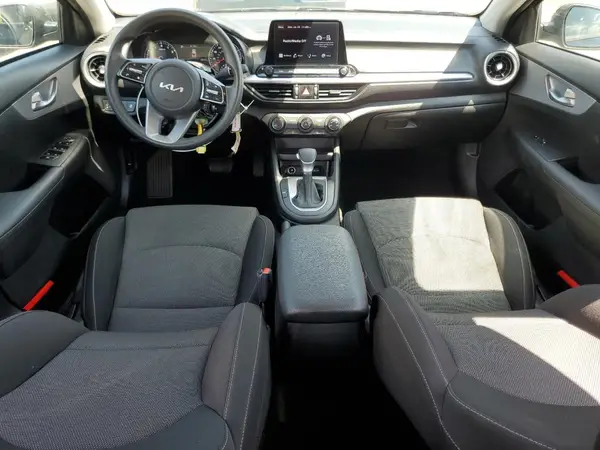 3KPF24AD5PE581297 2023 KIA FORTE - Image 8