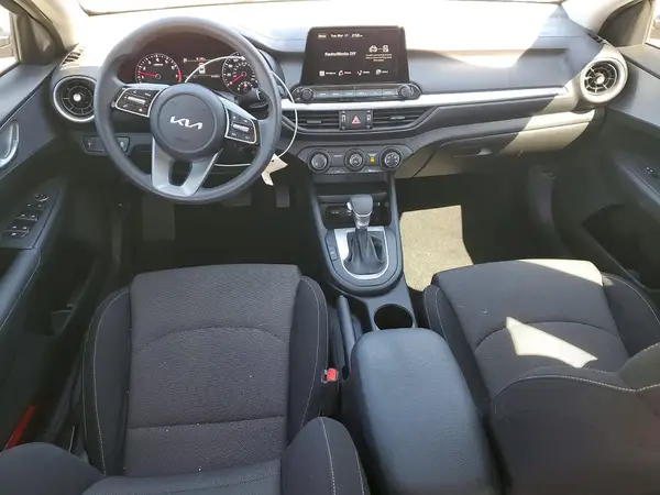 3KPF24AD5PE581381 2023 KIA FORTE - Image 8