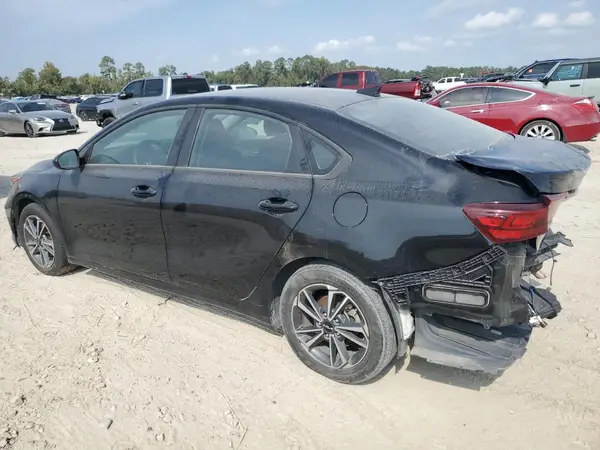 3KPF24AD5PE582949 2023 KIA FORTE - Image 2