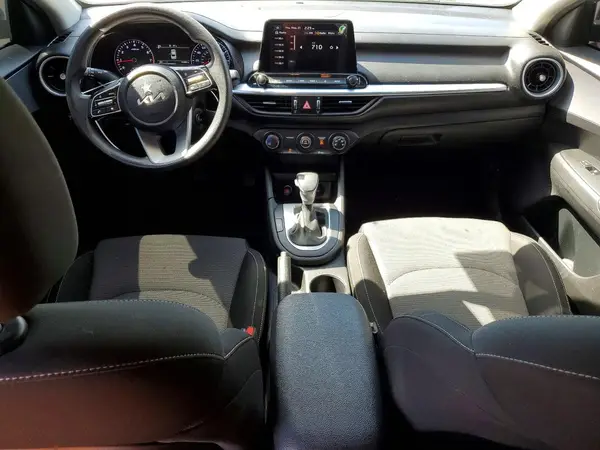 3KPF24AD5PE585379 2023 KIA FORTE - Image 8
