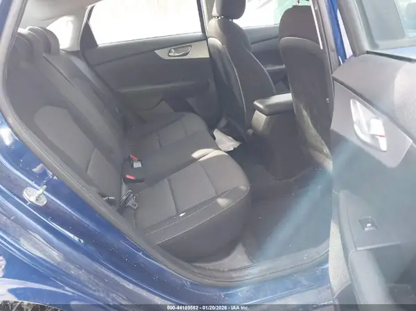 3KPF24AD5PE585804 2023 KIA FORTE - Image 8