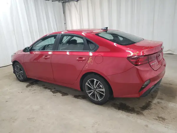 3KPF24AD5PE585821 2023 KIA FORTE - Image 2