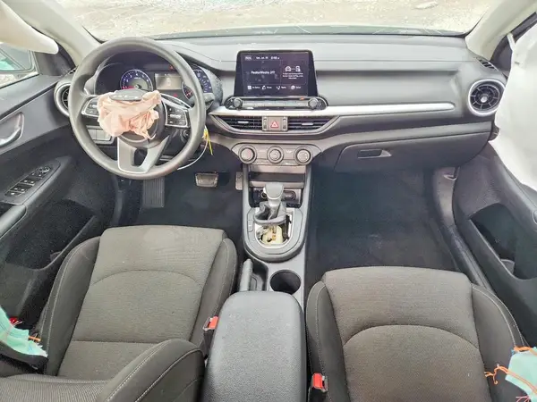 3KPF24AD5PE585916 2023 KIA FORTE - Image 8