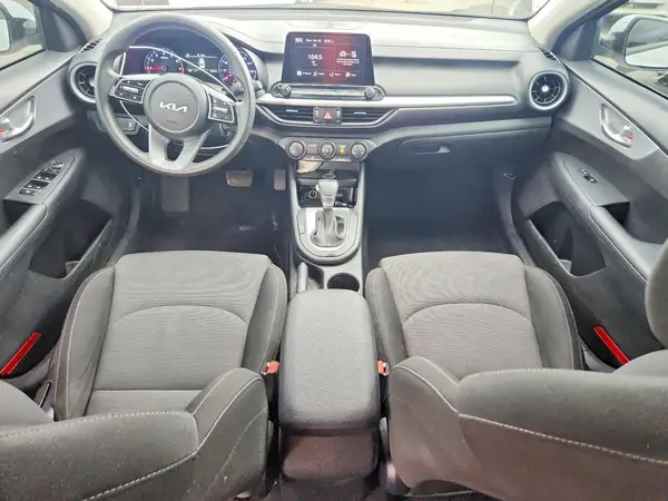 3KPF24AD5PE585981 2023 KIA FORTE - Image 8
