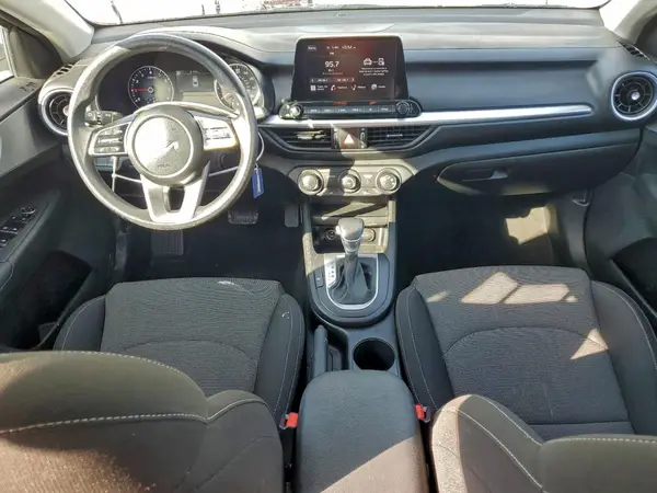 3KPF24AD5PE586645 2023 KIA FORTE - Image 8