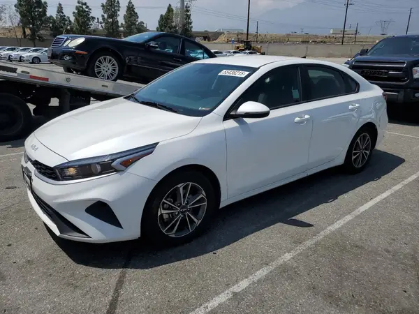 3KPF24AD5PE587794 2023 KIA FORTE - Image 1