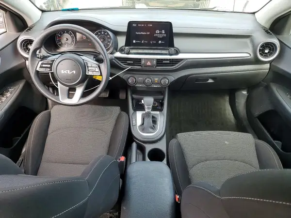 3KPF24AD5PE587858 2023 KIA FORTE - Image 8