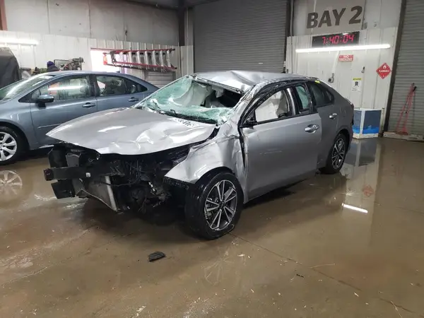 3KPF24AD5PE588413 2023 KIA FORTE - Image 1