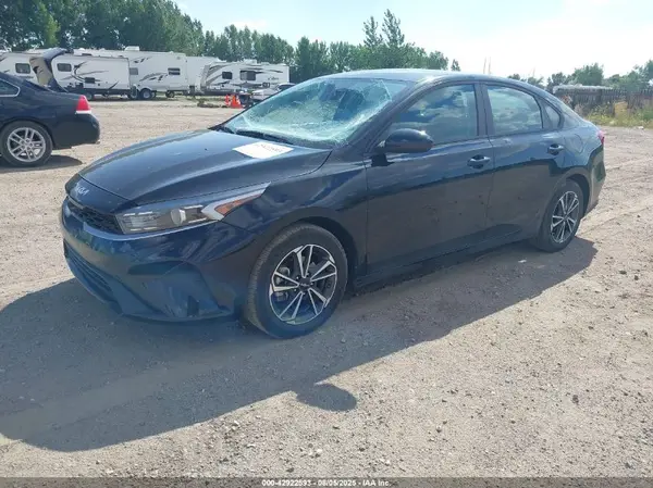 3KPF24AD5PE592297 2023 KIA FORTE - Image 2