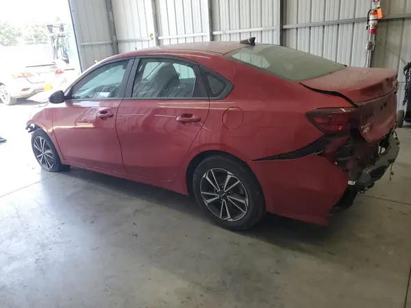 3KPF24AD5PE592932 2023 KIA FORTE - Image 2
