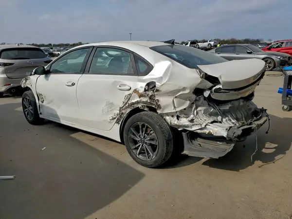 3KPF24AD5PE595264 2023 KIA FORTE - Image 2