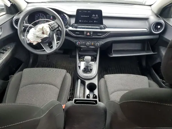3KPF24AD5PE595989 2023 KIA FORTE - Image 8
