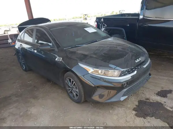 3KPF24AD5PE597841 2023 KIA FORTE - Image 1