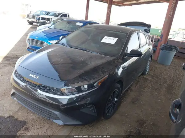 3KPF24AD5PE597841 2023 KIA FORTE - Image 2
