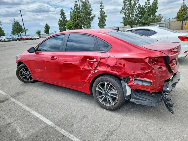 3KPF24AD5PE598617 2023 KIA FORTE - Image 2