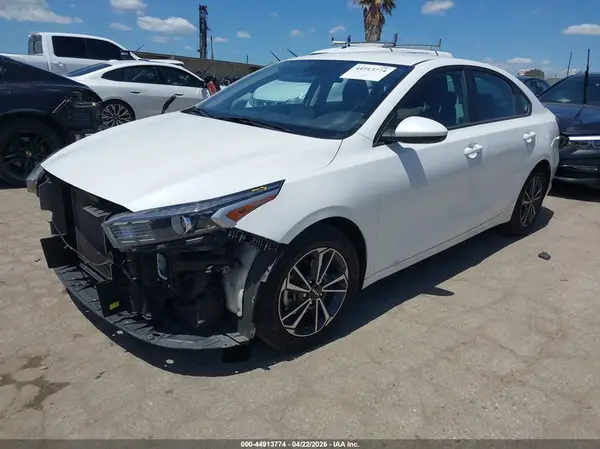 3KPF24AD5PE605193 2023 KIA FORTE - Image 2
