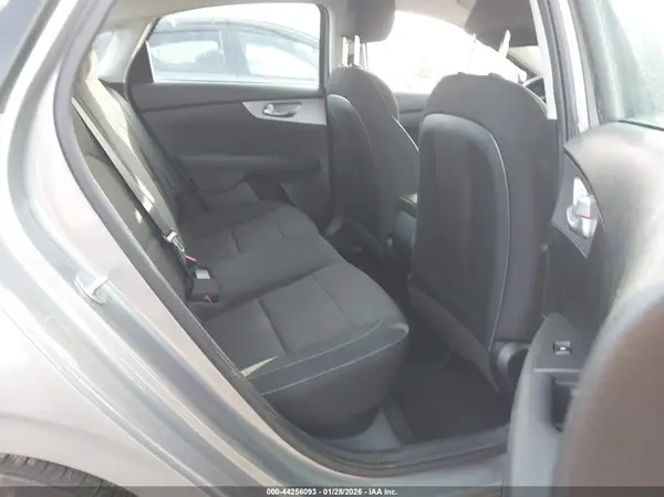 3KPF24AD5PE607302 2023 KIA FORTE - Image 8