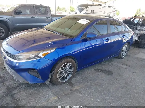 3KPF24AD5PE607588 2023 KIA FORTE - Image 2