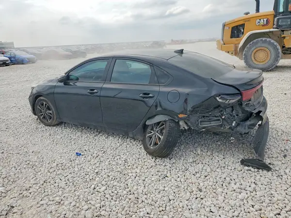 3KPF24AD5PE607672 2023 KIA FORTE - Image 2