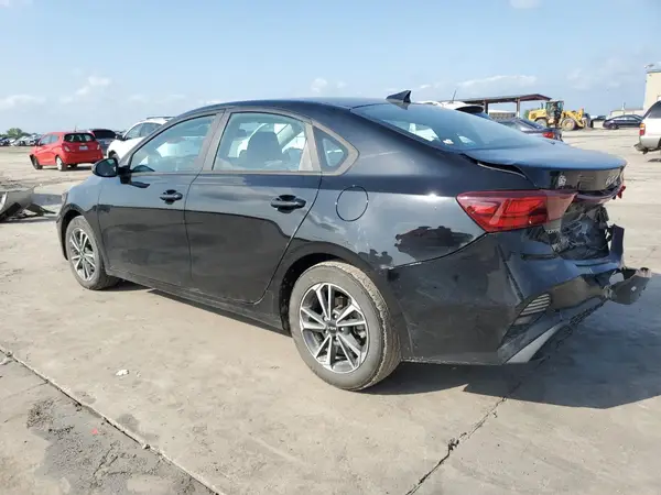 3KPF24AD5PE607932 2023 KIA FORTE - Image 2