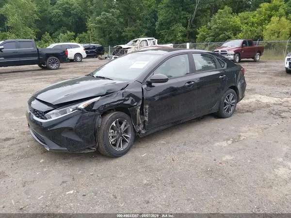 3KPF24AD5PE609292 2023 KIA FORTE - Image 2