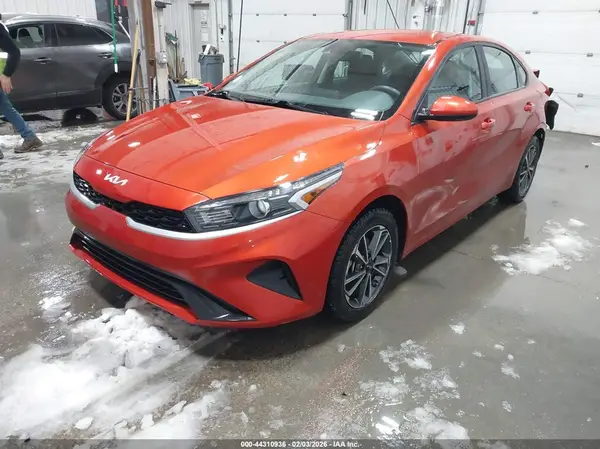 3KPF24AD5PE609664 2023 KIA FORTE - Image 2