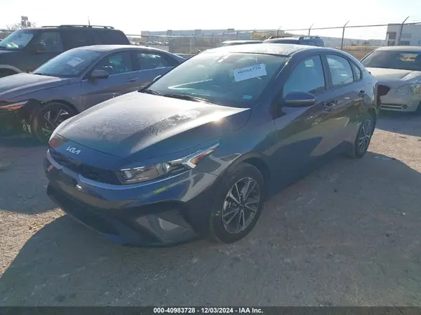 3KPF24AD5PE609924 2023 KIA FORTE - Image 2