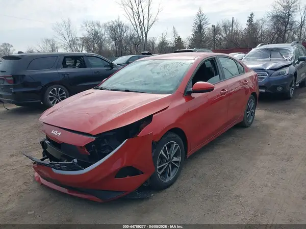 3KPF24AD5PE609938 2023 KIA FORTE - Image 2