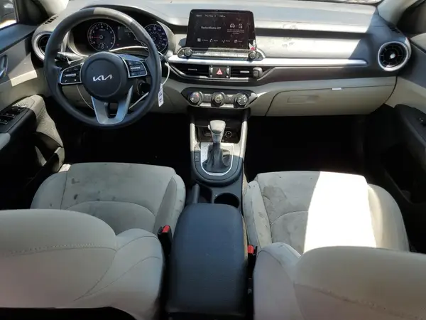 3KPF24AD5PE610250 2023 KIA FORTE - Image 8