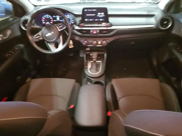 3KPF24AD5PE612807 2023 KIA FORTE - Image 8