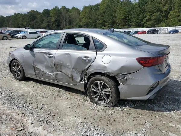 3KPF24AD5PE615223 2023 KIA FORTE - Image 2
