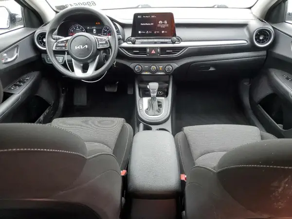 3KPF24AD5PE616372 2023 KIA FORTE - Image 8