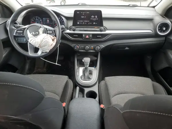 3KPF24AD5PE618607 2023 KIA FORTE - Image 8