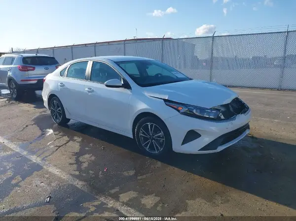 3KPF24AD5PE619448 2023 KIA FORTE - Image 1