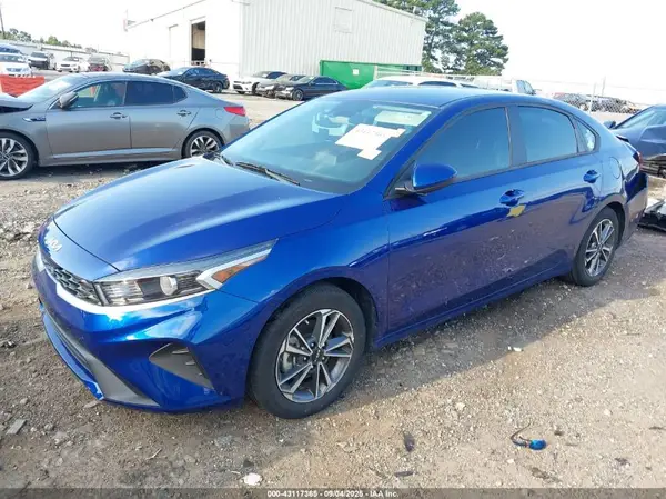 3KPF24AD5PE626609 2023 KIA FORTE - Image 2