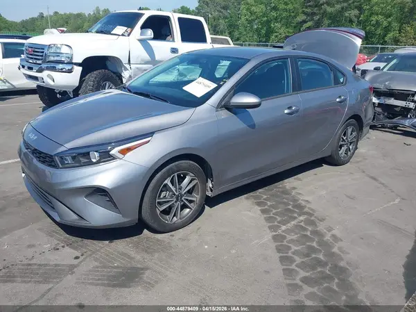 3KPF24AD5PE627081 2023 KIA FORTE - Image 2