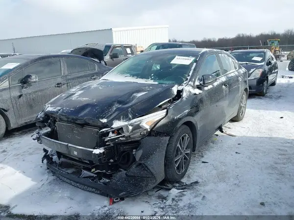 3KPF24AD5PE630451 2023 KIA FORTE - Image 2