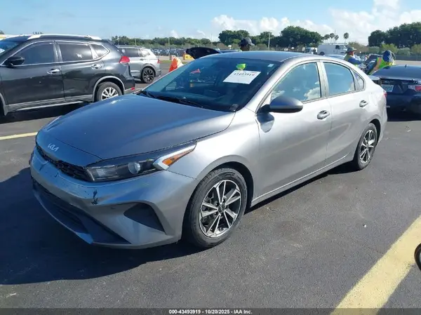 3KPF24AD5PE631809 2023 KIA FORTE - Image 2