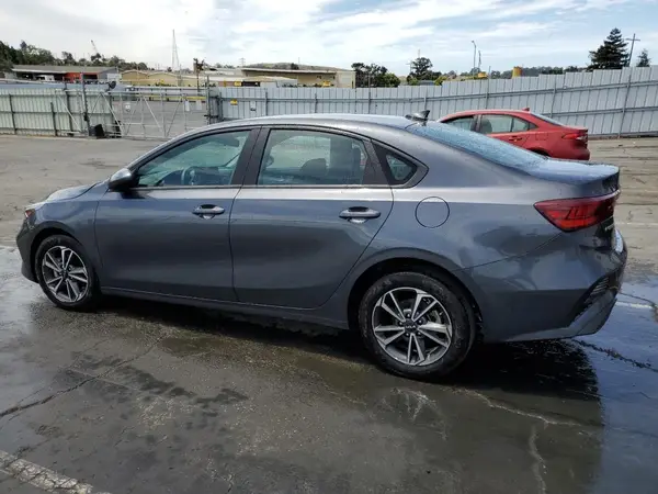 3KPF24AD5PE634418 2023 KIA FORTE - Image 2